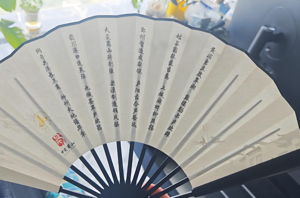 ʵMKҪĳչ˵Ĵϯ߼ӿ췢չ